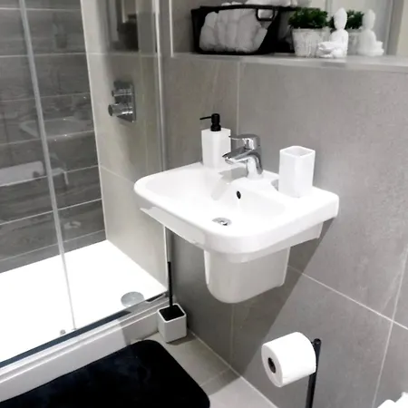 Central Manchester Luxury 2 Bed Apartment With Balcony Exterior foto